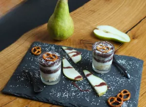 Verrine poire et crème de marron à la chapelure de Bretzels